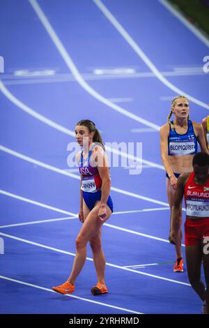 Elise Cranny participe au 1500 mètres aux Jeux Olympiques de Paris 2024. Banque D'Images