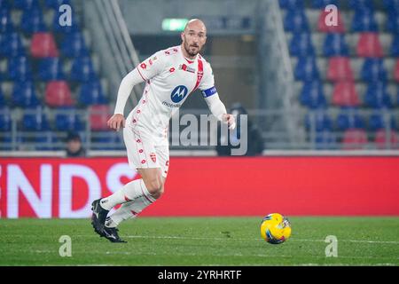 Luca Caldirola (AC Monza) lors de la Coupe d'Italie, Coppa Italia, manche du 16e match de football entre le Bologne FC et l'AC Monza le 3 décembre 2024 au Stadio Renato Dall&#39;Ara à Bologne, Italie Banque D'Images