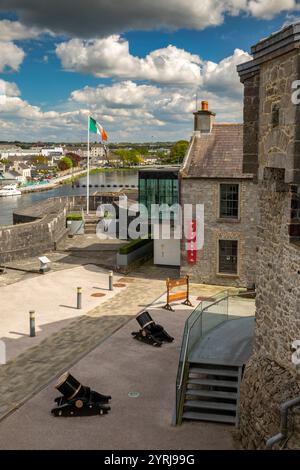 Irlande, comté de Westmeath, Athlone, ville de Athlone Castle remparts Banque D'Images