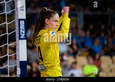 Innsbruck, Autriche. 03 décembre 2024. Handball, femmes : Championnat d'Europe, Islande - Allemagne, tour préliminaire, Groupe F, Hall olympique. La gardienne Sarah Wachter. Crédit : Marco Wolf/dpa/Alamy Live News Banque D'Images