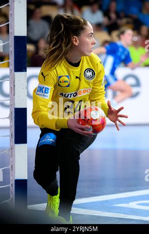 Innsbruck, Autriche. 03 décembre 2024. Handball, femmes : Championnat d'Europe, Islande - Allemagne, tour préliminaire, Groupe F, Hall olympique. La gardienne Sarah Wachter. Crédit : Marco Wolf/dpa/Alamy Live News Banque D'Images