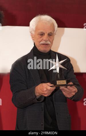 TURIN, ITALIE - NOVEMBRE 26 : Miche Placido participe au 42ème Festival du film de Turin 2024 et reçoit le prix “Stella della mole” Banque D'Images