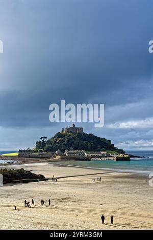 Lumière automnale tôt le matin à St Michaels Mount Marazion Cornwall Angleterre Royaume-Uni Banque D'Images