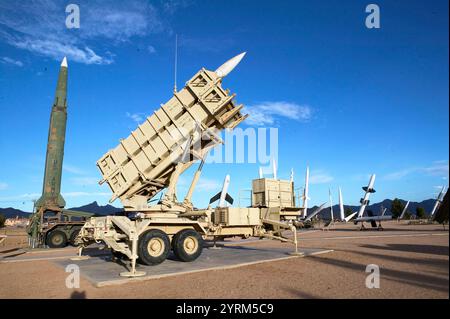 White Sands missile Range Museum : missile sol-air Patriot et lanceur. Nouveau Mexique, États-Unis Banque D'Images