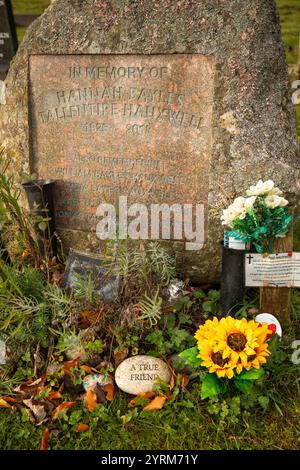 Royaume-Uni, comté de Durham, Romaldkirk, cimetière du village, tombe de Hannah Hauxwell, agricultrice de Baldersdale Banque D'Images