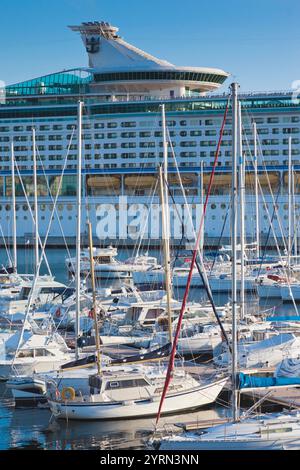 France, Corse, Corse-du-Sud, région de la côte ouest de la Corse, Ajaccio, cruiseship Banque D'Images