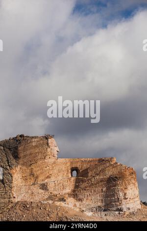 USA, Dakota du Sud, Black Hills National Forest, Custer, chef Crazy Horse Memorial, vue de la sculpture en cours Banque D'Images