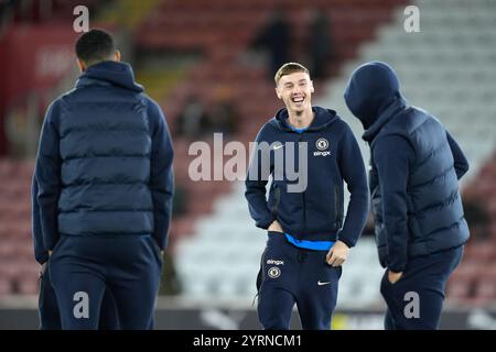 Cole Palmer de Chelsea inspecte le terrain avant le match de premier League au St Mary's Stadium de Southampton. Date de la photo : mercredi 4 décembre 2024. Banque D'Images