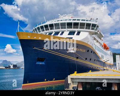 Bodo, Norvège - 18 juin 2024 : le Havila Pollux, un navire de croisière côtier hybride fonctionnant au GNL et alimenté par batterie en Norvège. Pris alors qu'il était amarré à Bodo, Banque D'Images