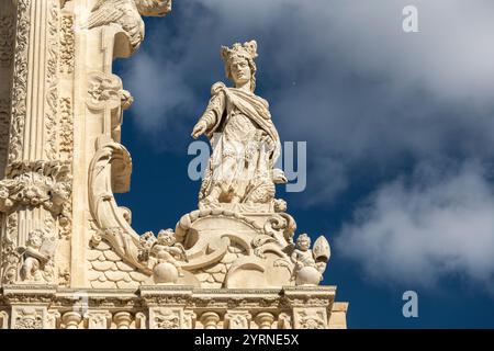 Détail de la façade richement décorée de la Basilica di Santa Croce à Lecce, Pouilles, Italie. Banque D'Images