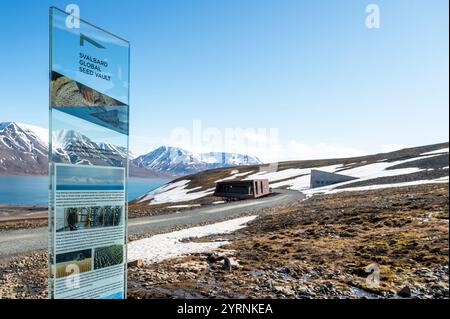 Svalbard Global Seed Vault, Global Seed Vault à Lonyerabyen sur le Spitzberg, Svalbard, Norvège, Arctique Banque D'Images