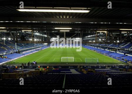Liverpool, Royaume-Uni. 04th Dec, 2024. Vue générale à l'intérieur du stade Goodison Park avant le match de gamepremier League de ce soir, Everton v Wolverhampton Wanderers au Goodison Park à Liverpool le mercredi 4 décembre 2024. Cette image ne peut être utilisée qu'à des fins éditoriales. Usage éditorial exclusif, photo de Chris Stading/Andrew Orchard photographie sportive/Alamy Live News crédit : Andrew Orchard photographie sportive/Alamy Live News Banque D'Images