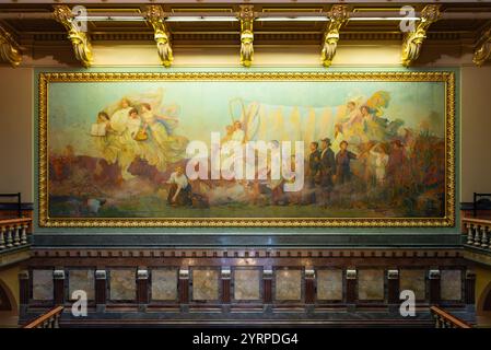 Des Moines, Iowa - États-Unis - 16 septembre 2024 : intérieur du bâtiment du Capitole de l'État de l'Iowa à des Moines, Iowa, États-Unis. Banque D'Images