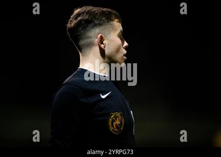 Leamington, Angleterre - 3 décembre 2024 : (nom) lors du match de Birmingham Senior Cup entre Leamington et Halesowen Town Banque D'Images