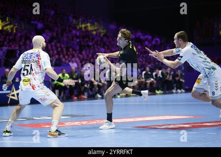 Nantes, France. 04th Dec, 2024. Thibaud BRIET de Hbc Nantes lors du match de handball en phase de groupe de la Ligue des Champions EHF entre Hbc Nantes et SC Magdeburg le 4 décembre 2024 au Neodif XXL à Nantes - photo Julien Kammerer/DPPI crédit : DPPI Media/Alamy Live News Banque D'Images