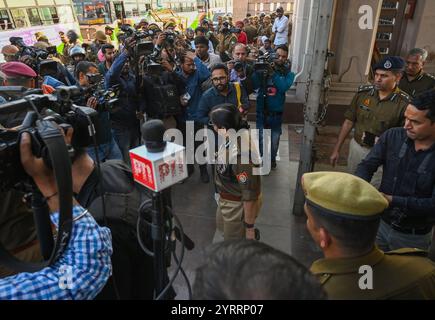 Inde. 03 décembre 2024. NOIDA, INDE - 3 DÉCEMBRE : après avoir arrêté les agriculteurs, le commissaire de police de GBN, Laxmi Singh, a atteint Dalit Prerna Sthal le 3 décembre 2024 à Noida, en Inde. (Photo de Sunil Ghosh/Hindustan Times/Sipa USA) crédit : Sipa USA/Alamy Live News Banque D'Images