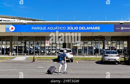 RIO DE JANEIRO, BRÉSIL - 26 novembre 2024 : façade du centre aquatique Júlio Delamare Banque D'Images