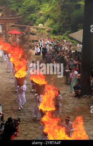 Festival de Nachi Ogi, ville de Nachikatsuura, préfecture de Wakayama Banque D'Images