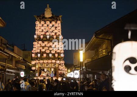 Festival d'Inuyama défilé nocturne du Festival de Hongaku Banque D'Images