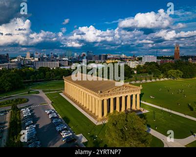 18 JUILLET 2022, PARTHENON, NASHVILLE, TN., USA - drone vue de réplique du Parthénon grec est dans le centre-ville de Nashville, TN. Banque D'Images