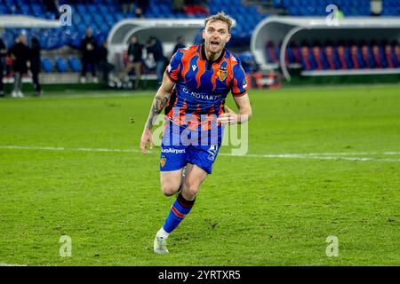 Bâle, Suisse. 04th Dec, 2024. Bâle, Suisse, 04 décembre 2024 : le gardien Bradley Fink (14 Basel) lors du match de football de la Coupe de Suisse entre le FC Basel 1893 et le FC Sion au Jakob-Park à Bâle, Suisse. Philipp Kresnik (Philipp Kresnik/SPP) crédit : SPP Sport Press photo. /Alamy Live News Banque D'Images