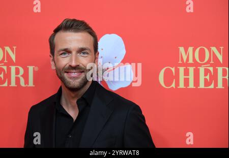 Munich, Allemagne. 04th Dec, 2024. Christian Düren vient au palais de Nymphenburg pour la journée de mon-Cheri-Barbara. Crédit : Felix Hörhager/dpa/Alamy Live News Banque D'Images