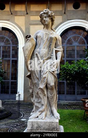 Statue dans Giardino Mediceo au Palazzo Medici Riccardi à Florence Italie Banque D'Images