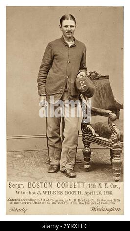 Sergent Thomas H. 'Boston' Corbett (1832 ? Disparu le 26 mai 1888) soldat qui a tué John Wilkes Booth, l'assassin du président Abraham Lincoln le 26 avril 1865. Connu pour ses croyances religieuses pieuses et son comportement excentrique, Corbett serait un bon soldat et aurait été prisonnier de guerre à la prison d'Andersonville. Corbett tire et blesse mortellement Booth lorsque son régiment encercle la grange dans laquelle Booth se cache Banque D'Images