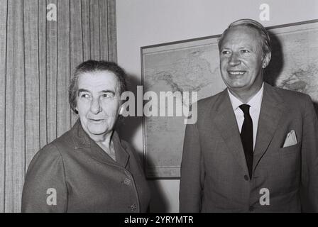 Le premier ministre britannique Edward Heath avec la première ministre israélienne Golda Meir à Londres. 1970 Banque D'Images