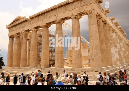 Le Parthénon est un ancien temple, sur l'Acropole athénienne, en Grèce, qui a été dédié à la déesse Athéna au cours du Ve siècle av. J.-C.. Banque D'Images