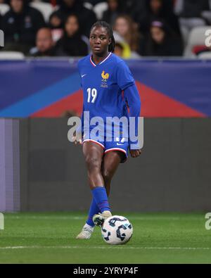 Nice, France. 3 décembre 2024. Thiniba Samoura de France lors du match amical international au stade Allianz Riviera, Nice. Le crédit photo devrait se lire : Jonathan Moscrop/Sportimage crédit : Sportimage Ltd/Alamy Live News Banque D'Images