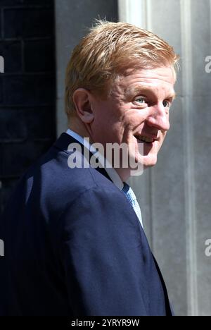 Oliver James Dowden, (né le 1er août 1978) ; homme politique britannique qui, depuis février 2020, est secrétaire d'État pour le numérique, la culture, les médias et les sports. Vu entrant au 10 Downing Street à Londres. 26 juin 2020 Banque D'Images