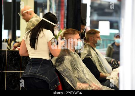 Salon de coiffure à Londres en préparation pour la réouverture après Lockdown. 4 juillet 2020 Banque D'Images