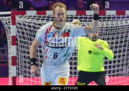 Nantes, France. 04th Dec, 2024. 6 Matthias Musche DU SC MAGDEBOURG lors du match de handball en phase de Groupe de la Ligue des Champions EHF entre HBC Nantes et SC Magdeburg le 4 décembre 2024 au Neodif XXL à Nantes, France. Photo de Laurent Lairys/ABACAPRESS. COM Credit : Abaca Press/Alamy Live News Banque D'Images