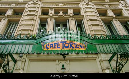 Art Decp façade du Café Tortoni un élégant café de style parisien à Buenos Aires Ardentina Banque D'Images