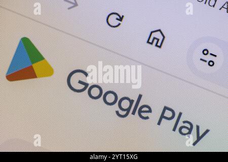 Leszno, Pologne. 05 décembre 2024. Logo Google Play et affichage de l'interface Banque D'Images