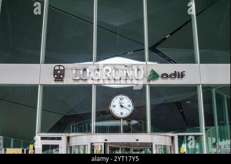 Logrono, Espagne- 27 mai 2024 : entrée de la gare de Logrono Banque D'Images