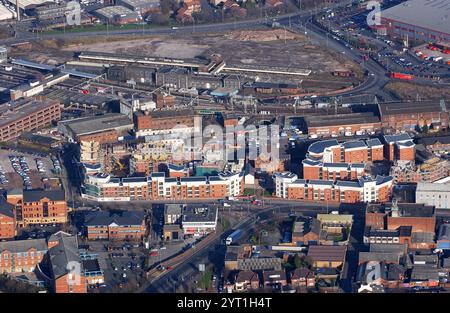 Vue aérienne des appartements de la ville de Wolverhampton en construction à Horseley Fields 2005 Banque D'Images