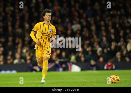 Craven Cottage, Fulham, Londres, Royaume-Uni. 5 décembre 2024. Premier League Football, Fulham versus Brighton et Hove Albion ; Kaoru Mitoma de Brighton et Hove Albion crédit : action plus Sports/Alamy Live News Banque D'Images