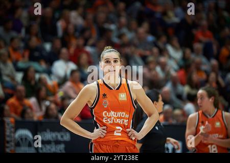 Maria Eraunzetamurgil de Valencia basket vu en action lors de la Liga Femenina Endesa saison régulière Round 10 entre Valencia basket et Perfumerias Avenida à Pabellon Fuente de San Luis. (Photo de Vicente Vidal Fernandez/Sipa USA) crédit : Sipa USA/Alamy Live News Banque D'Images