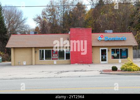 Domino's Pizza Building à Groton, Connecticut, le 10 novembre 2024. Banque D'Images