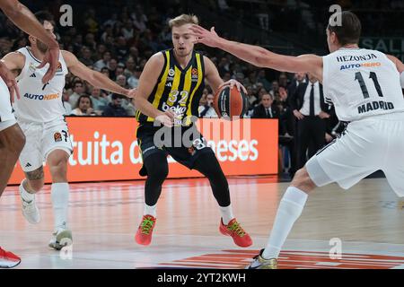 Arturs Zagars de Fenerbahce Istanbul lors du match de la saison régulière de Turkish Airlines EuroLeague Round 14 entre le Real Madrid et Fenerbahce Beko Is Banque D'Images