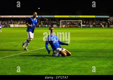 Alex Reid célèbre son but à Wealdstone vs Braintree Town 23/10/24 Banque D'Images