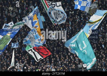 Rome, Latium. 05th Dec, 2024. Les fans du Lazio lors de la manche de coupe d'Italie du 16 match Lazio-Napoli au stade olympique, Italie, le 05 décembre 2024. Crédit : massimo insabato/Alamy Live News Banque D'Images