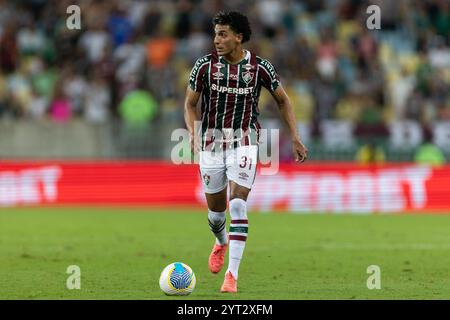 Rio de Janeiro, Brésil. 05th Dec, 2024. RIO DE JANEIRO, BRÉSIL - 05 DÉCEMBRE : GABRIEL FUENTES de Fluminense contrôle le ballon pendant le match entre Fluminense et Cuiaba dans le cadre de Brasileirao 2024 au stade Maracana le 05 décembre 2024 à Rio de Janeiro, Brésil. Crédit : Ruano Carneiro/Alamy Live News Banque D'Images