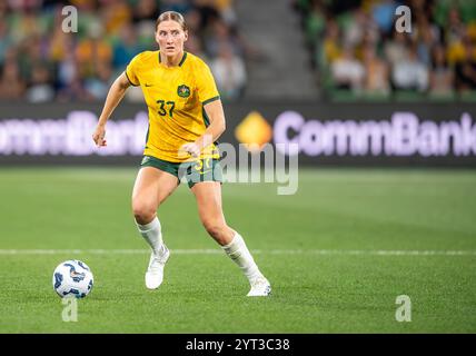 Melbourne, Australie. 04th Dec, 2024. Natasha Prior australien vu en action lors du match amical de football entre les Matildas australiens et le Taipei chinois à AAMI Park. Note finale : Australie 3:1 Taipei chinois crédit : SOPA images Limited/Alamy Live News Banque D'Images