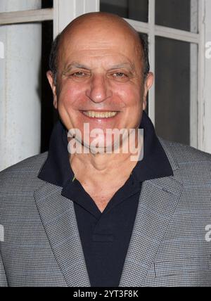 New York, États-Unis. 05th Dec, 2024. L'acteur Thom Christopher, 84 ans, est mort le 5 décembre 2024 à New York d'une maladie inconnue aujourd'hui.--------------------------------------------------------------------- 25- Thom Christopher 'Love Out Loud' 2012 AIDS Walk New York Fundraiser. Tenue à la Prohibition le 17 mai 2012. © Steven Bergman/AFF-USA. Crédit COM : AFF/Alamy Live News Banque D'Images