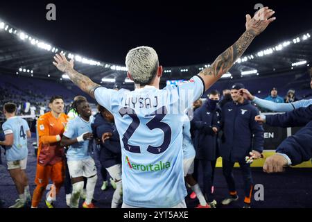 Rome, Italie. 5e DIC, 2024. Elseid Hysaj du Lazio célèbre la victoire à la fin de la Coupe d'Italie, Coppa Italia, ronde de 16 matchs de football betwe Banque D'Images