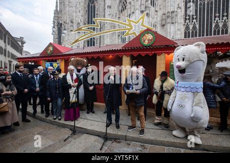 Milan, Italie. 06th Dec, 2024. Nella foto Carlo SangalliMilano - Italia - Cronaca Venerd&#xec;, 06 Dicembre, 2024 (Foto di Marco Ottico/Lapresse) inauguration des marchés de Noël dans la cathédrale Milan, Italie - Actualités vendredi, 06 décembre, 2024 (photo de Marco Ottico/Lapresse) crédit : LaPresse/Alamy Live News Banque D'Images