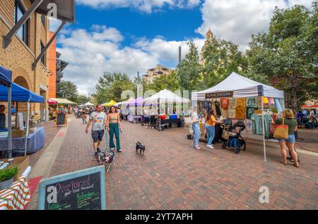 Marché dans le district de Pearl, San Antonio, Texas, États-Unis Banque D'Images